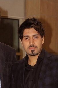 دانلود آهنگ احسان خواجه امیری منه عاشق