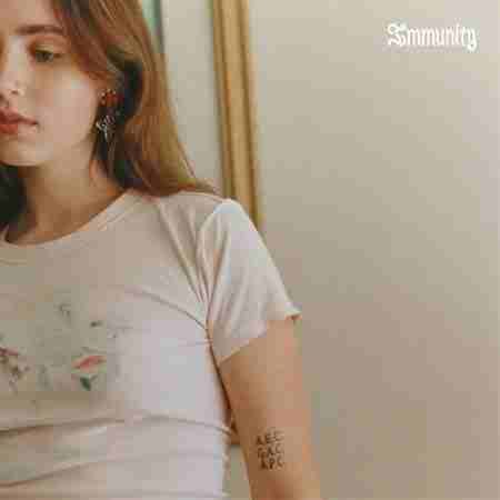 دانلود آهنگ Clairo به نام Sofia