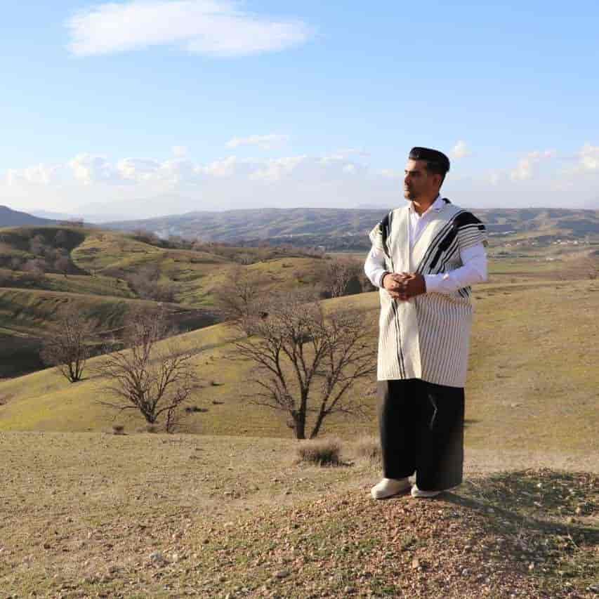 دانلود آهنگ لکی بهنام کمالوند به نام شیرین سوزه دونه اناری