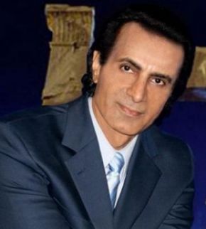احمد آزاد موی سپید