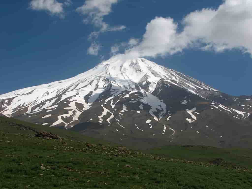 کورش یغمایی وطن