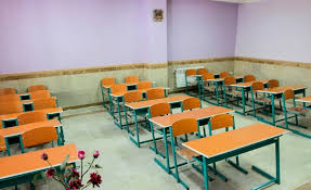 نازی افشار مدرسه