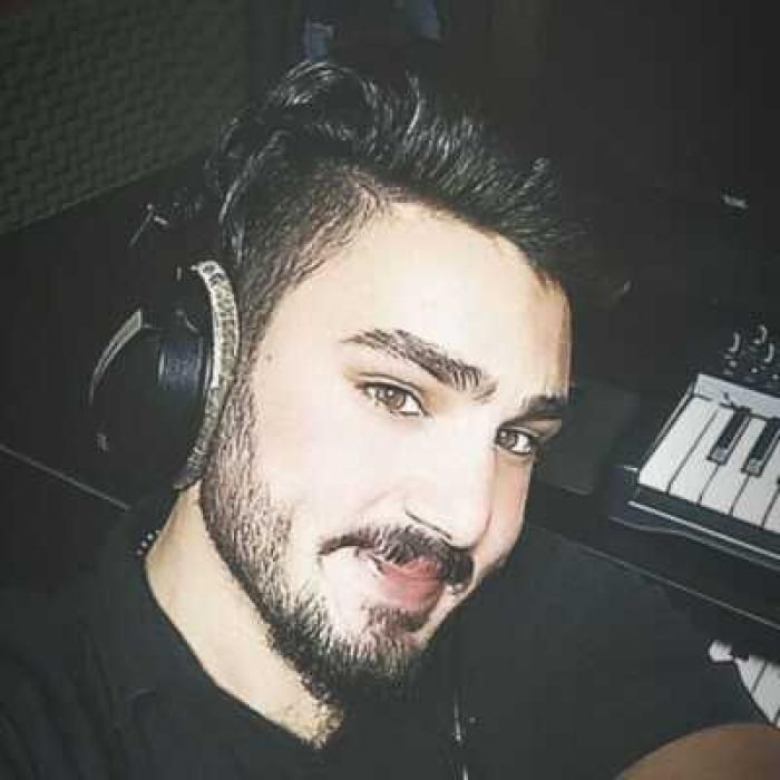دانلود آهنگ تو اون بالا دور دور من این پایین حق حق