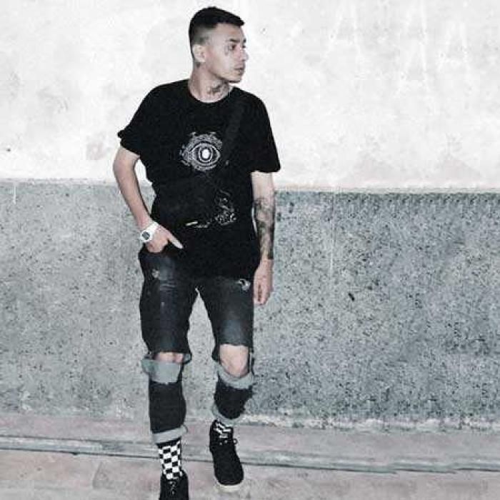دانلود آهنگ کسی نگات کنه رد میدم من کسیو نگاه کنی