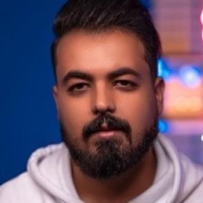 دانلود آهنگ من همونم که میخوادت همیشه
