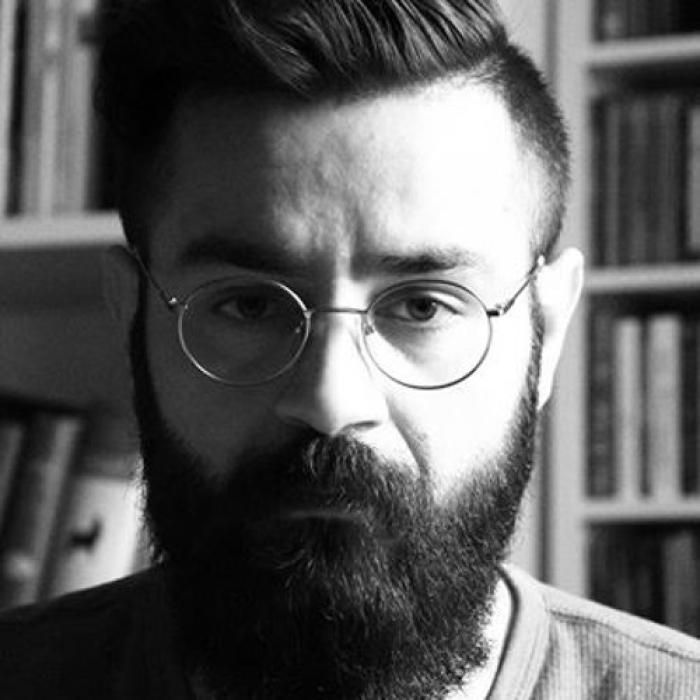 دانلود آهنگ سیب نصفه ی دهن نظام من درگیری با من من دهنتو