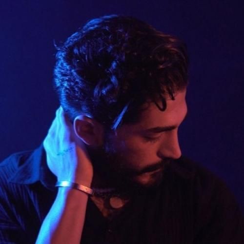 فرزاد قنبری نامسلمون